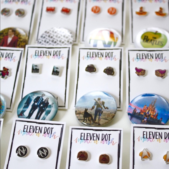 Classic Movie Gizmo Gremlins Halloween Earrings - Picture 6 of 8